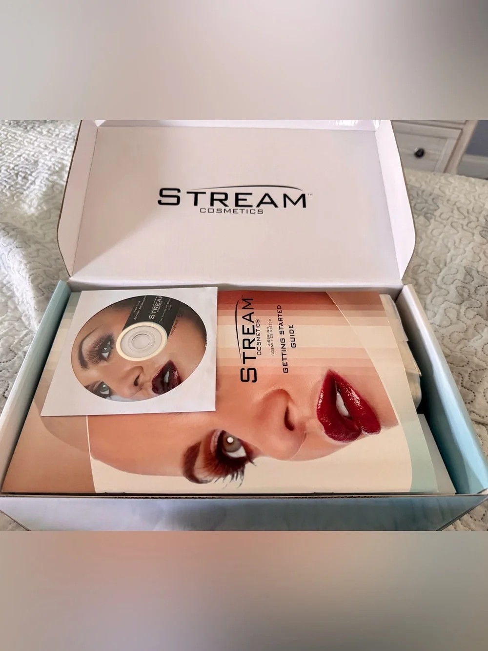Stream Cosmetics Professional Airbrush System - New In Box